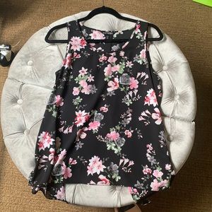Express women’s split back floral tank